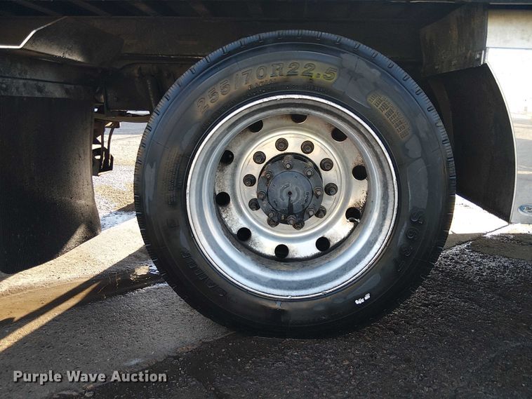 image for item YA1266 2022 Hino 258/268 Crew Cab rollback truck