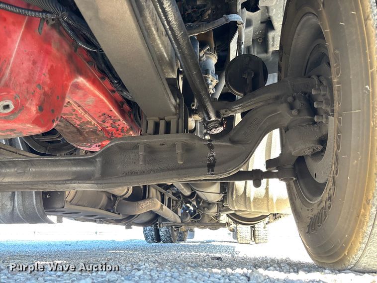 image for item YA1293 2015 Kenworth T680 semi truck