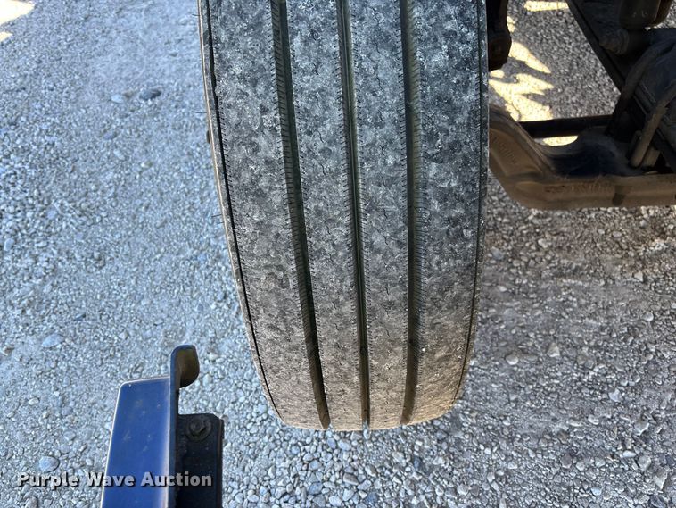 image for item YA1293 2015 Kenworth T680 semi truck