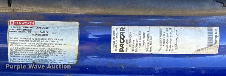 image for item YA1293 2015 Kenworth T680 semi truck