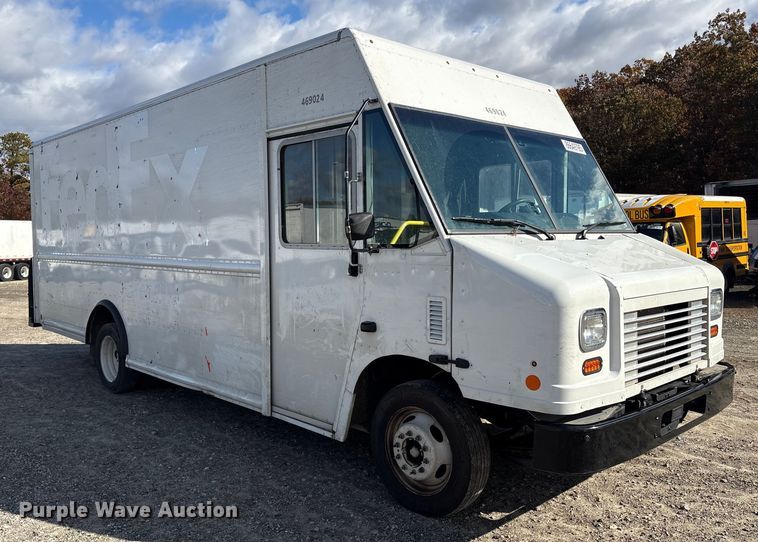 image for item YA1303 2020 Ford F59 delivery truck