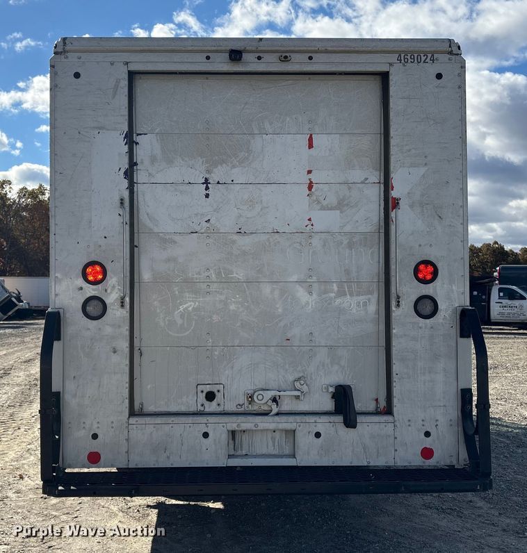 image for item YA1303 2020 Ford F59 delivery truck