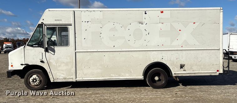 image for item YA1303 2020 Ford F59 delivery truck