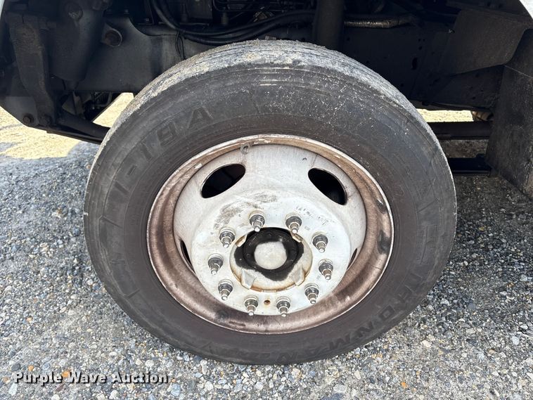 image for item YA1303 2020 Ford F59 delivery truck