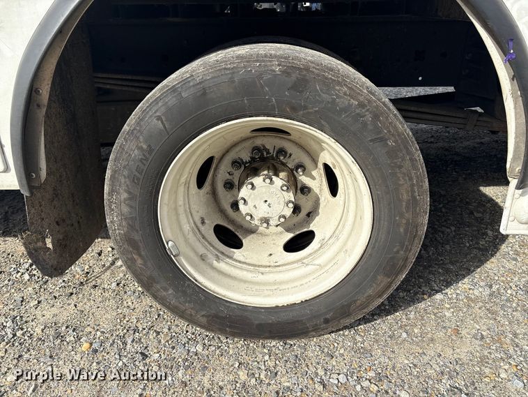 image for item YA1303 2020 Ford F59 delivery truck