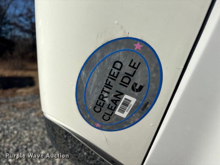 image for item YA1341 2016 International 4300 box truck