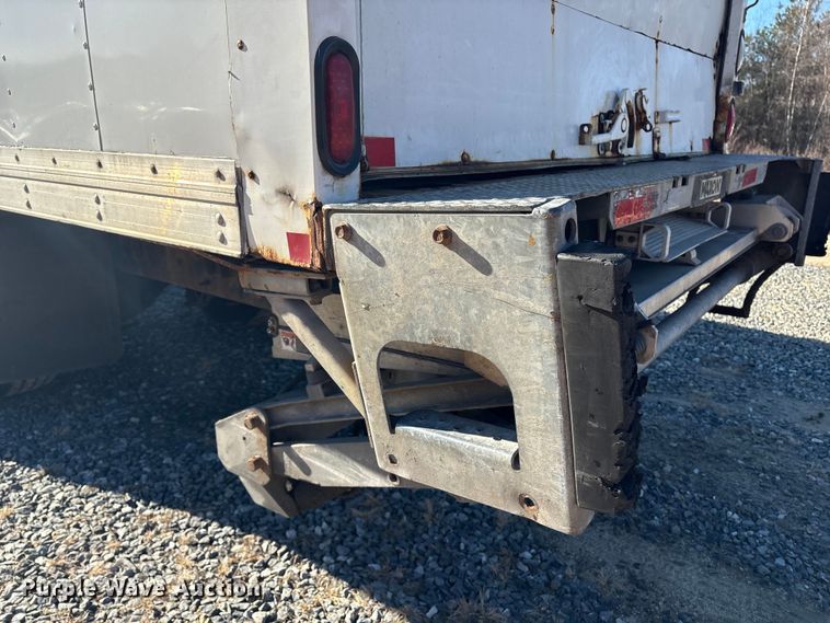 image for item YA1341 2016 International 4300 box truck