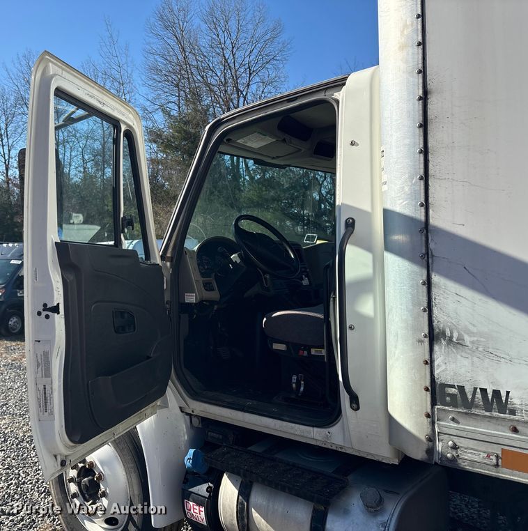 image for item YA1341 2016 International 4300 box truck