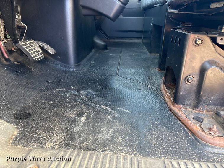 image for item YA1341 2016 International 4300 box truck