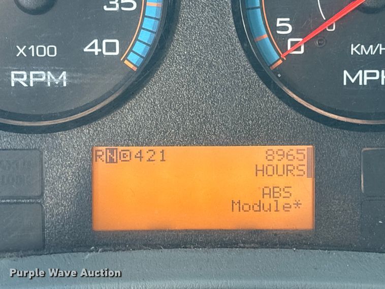 image for item YA1341 2016 International 4300 box truck