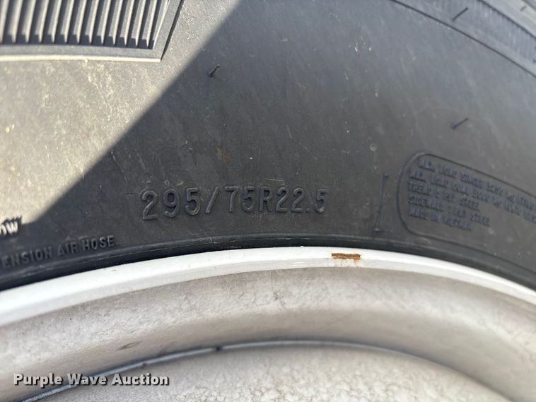 image for item YA1341 2016 International 4300 box truck