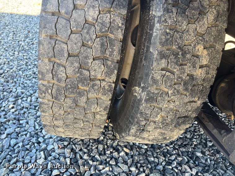 image for item YA1341 2016 International 4300 box truck