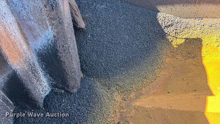 image for item YA1356 2023 International HX620 dump truck