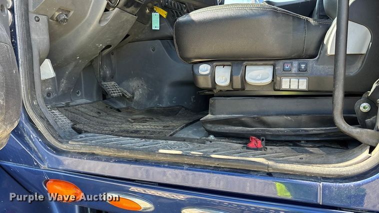 image for item YA1356 2023 International HX620 dump truck