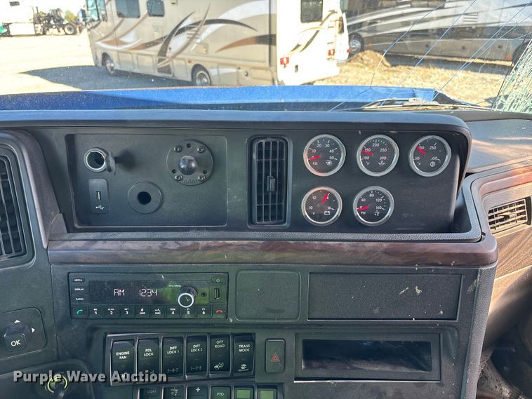 image for item YA1356 2023 International HX620 dump truck