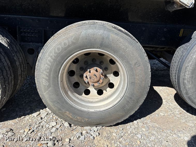 image for item YA1356 2023 International HX620 dump truck