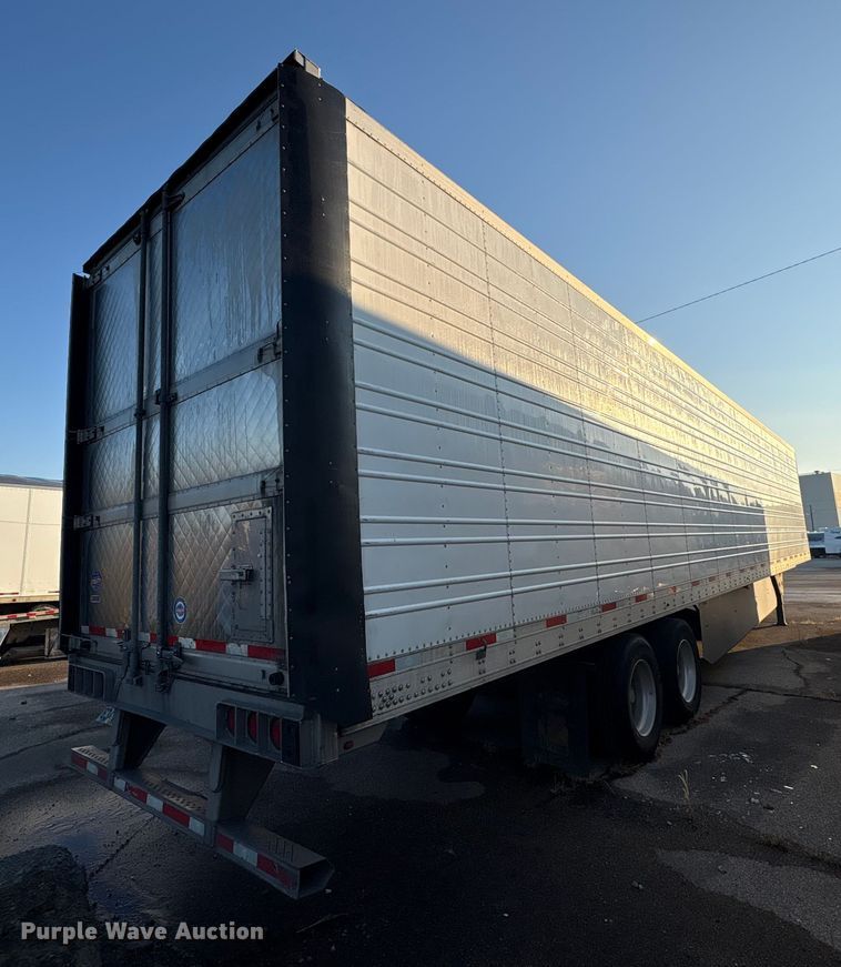 image for item YA1380 2022 Utility VS2RA refrigerated van trailer