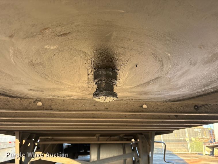 image for item YA1380 2022 Utility VS2RA refrigerated van trailer