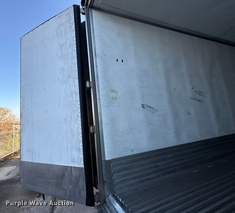 image for item YA1380 2022 Utility VS2RA refrigerated van trailer
