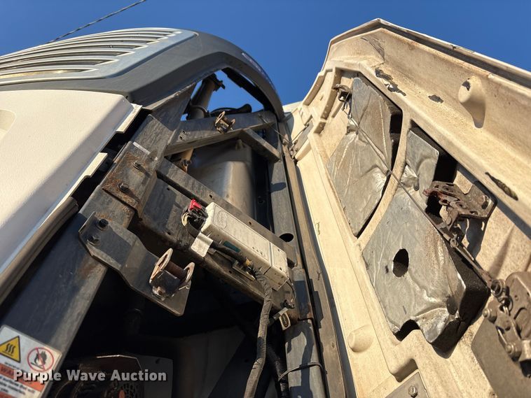 image for item YA1380 2022 Utility VS2RA refrigerated van trailer