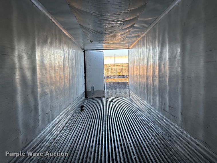 image for item YA1380 2022 Utility VS2RA refrigerated van trailer