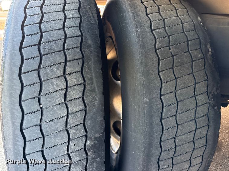 image for item YA1380 2022 Utility VS2RA refrigerated van trailer