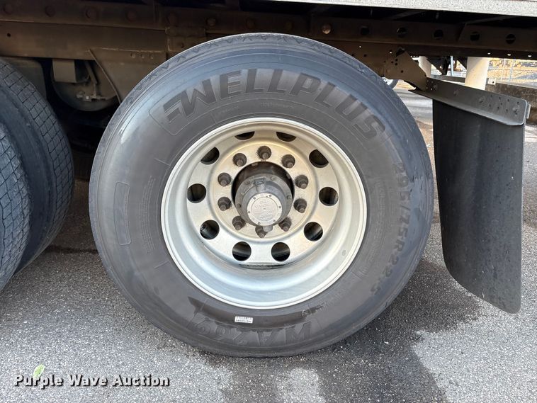 image for item YA1380 2022 Utility VS2RA refrigerated van trailer