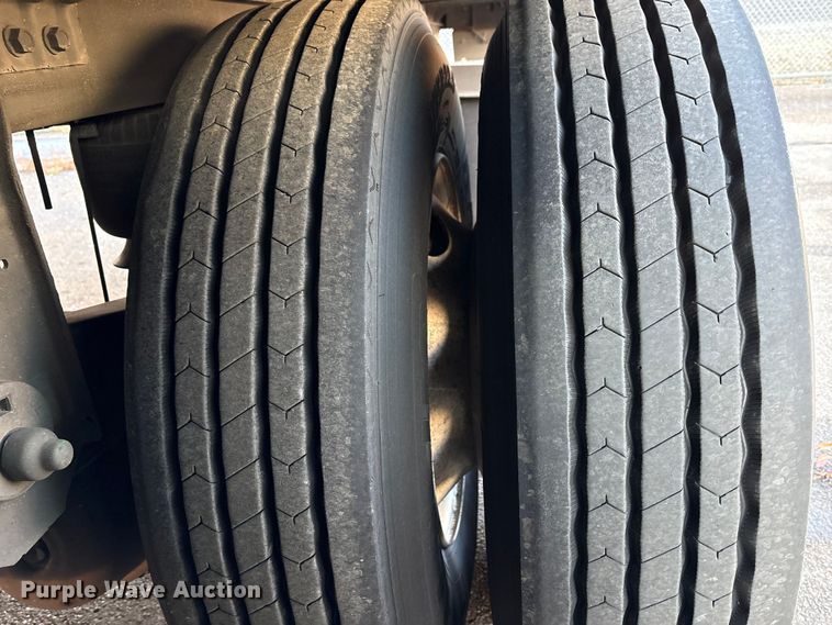 image for item YA1380 2022 Utility VS2RA refrigerated van trailer