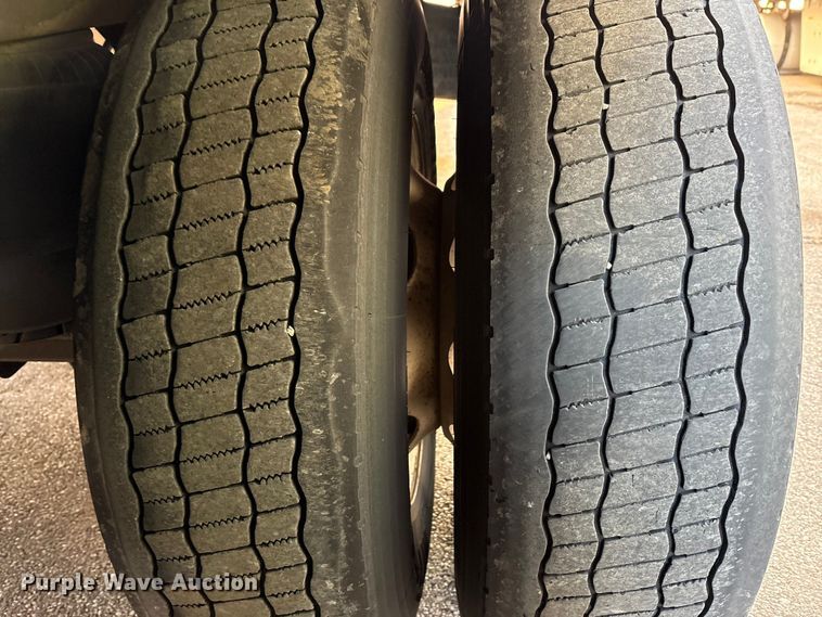 image for item YA1380 2022 Utility VS2RA refrigerated van trailer