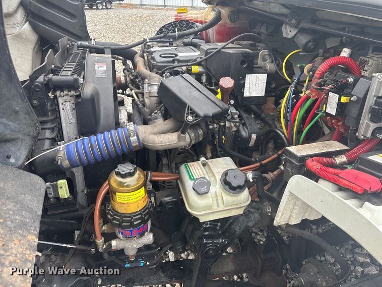 image for item YA1391 2019 Freightliner Business Class M2 box truck