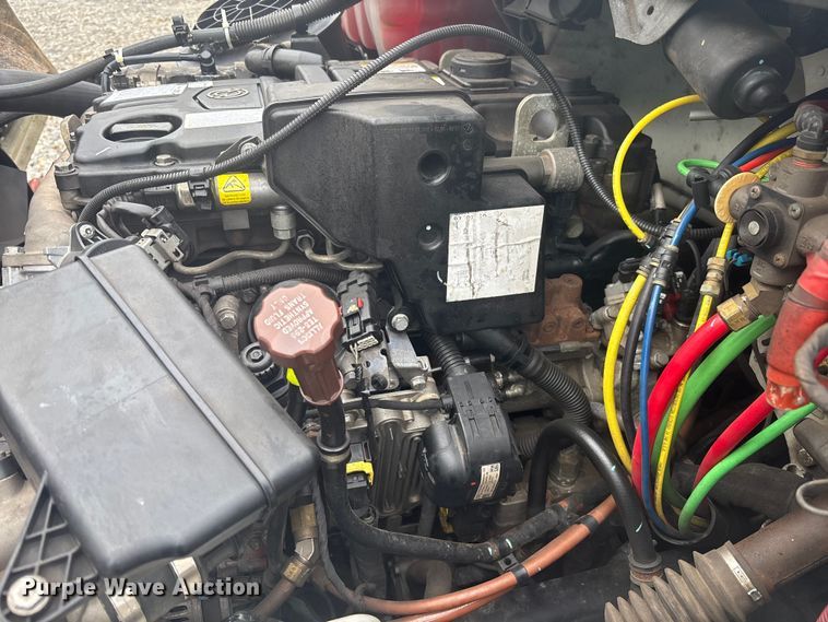 image for item YA1391 2019 Freightliner Business Class M2 box truck