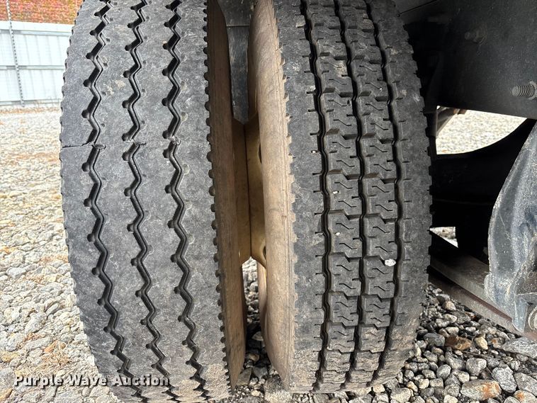 image for item YA1391 2019 Freightliner Business Class M2 box truck