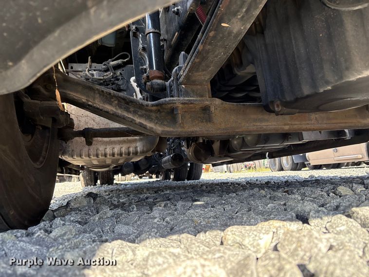 image for item YA1413 2019 Freightliner Cascadia semi truck