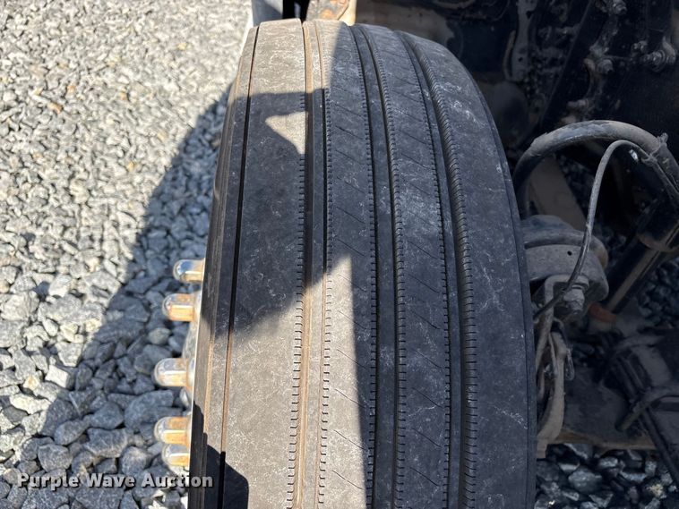 image for item YA1413 2019 Freightliner Cascadia semi truck