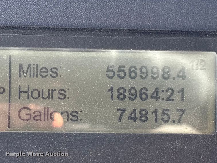 image for item YA1413 2019 Freightliner Cascadia semi truck