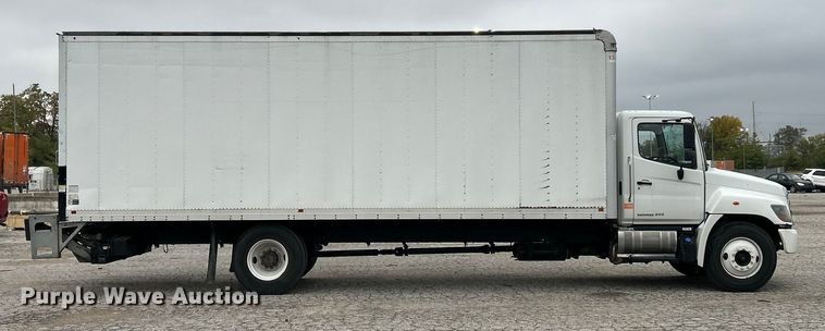 image for item YA1439 2019 Hino 268A box truck