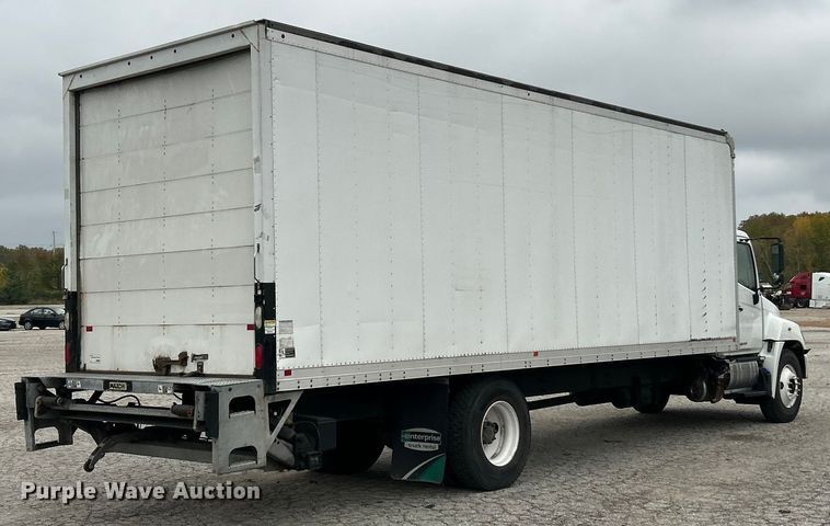 image for item YA1439 2019 Hino 268A box truck