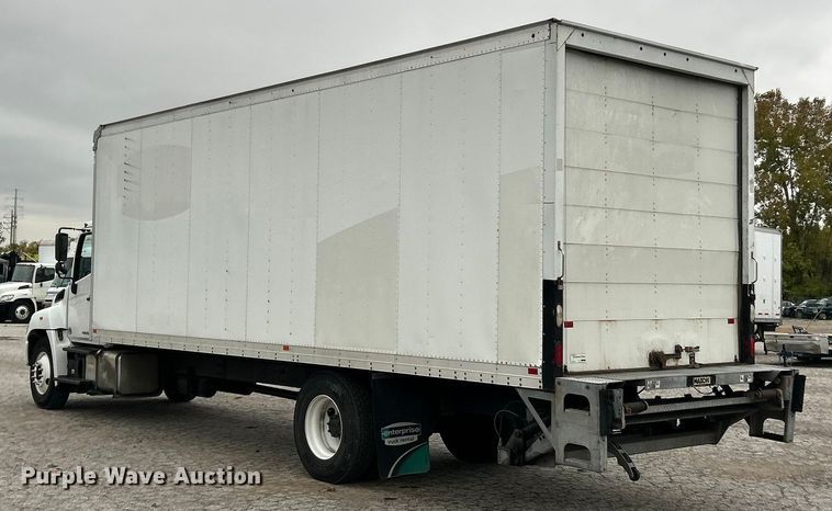 image for item YA1439 2019 Hino 268A box truck