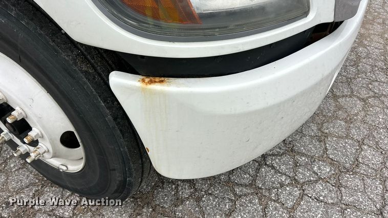 image for item YA1439 2019 Hino 268A box truck