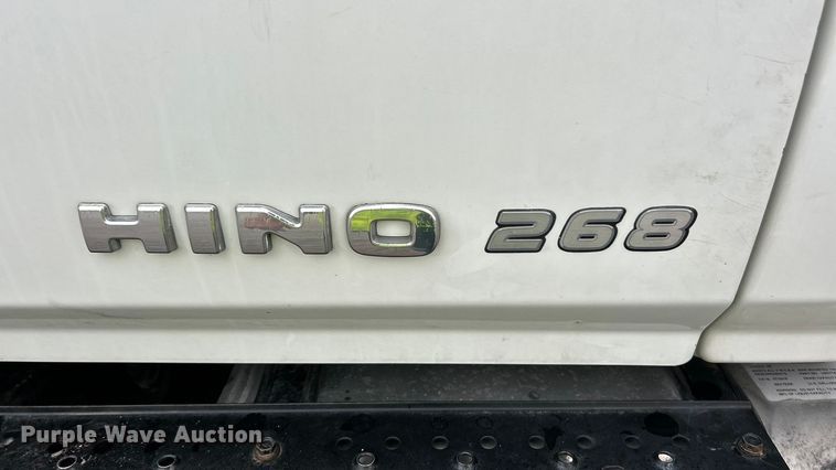 image for item YA1439 2019 Hino 268A box truck