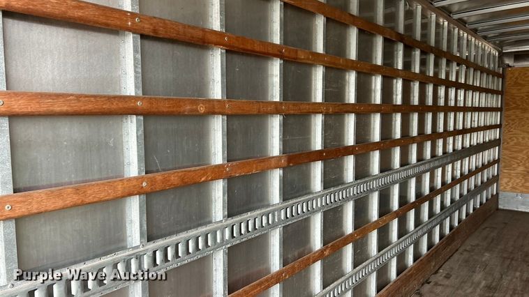 image for item YA1439 2019 Hino 268A box truck