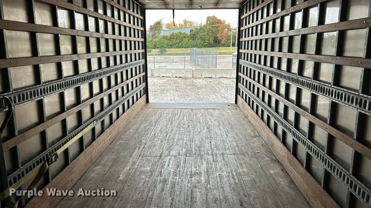 image for item YA1439 2019 Hino 268A box truck