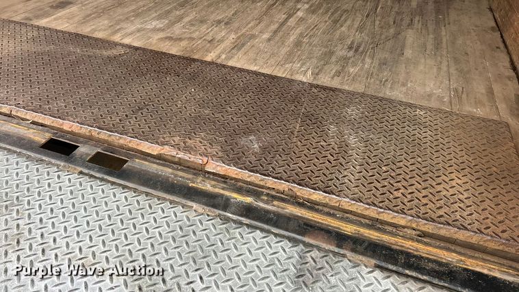 image for item YA1439 2019 Hino 268A box truck