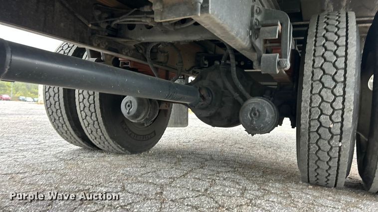 image for item YA1439 2019 Hino 268A box truck