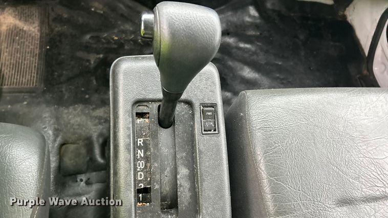 image for item YA1439 2019 Hino 268A box truck