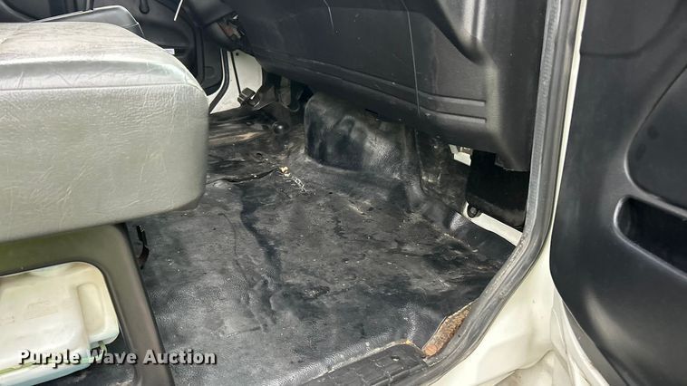 image for item YA1439 2019 Hino 268A box truck