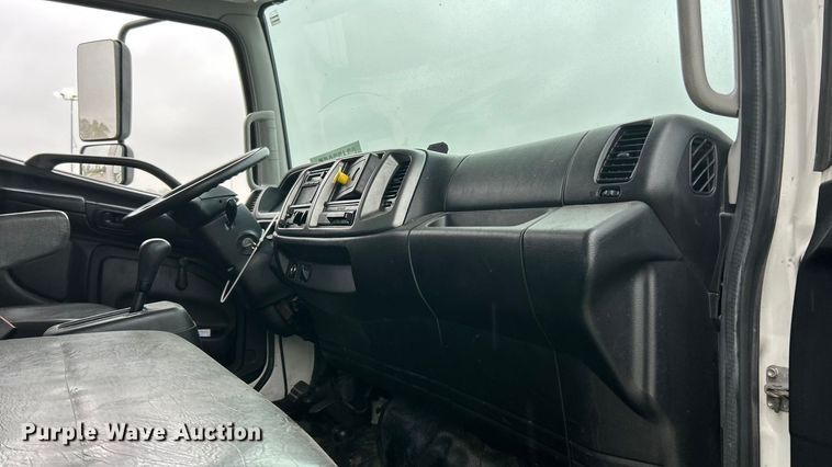 image for item YA1439 2019 Hino 268A box truck