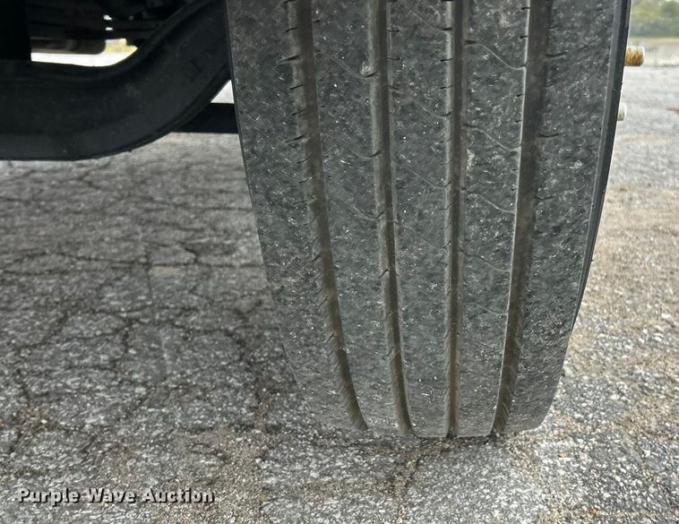 image for item YA1439 2019 Hino 268A box truck