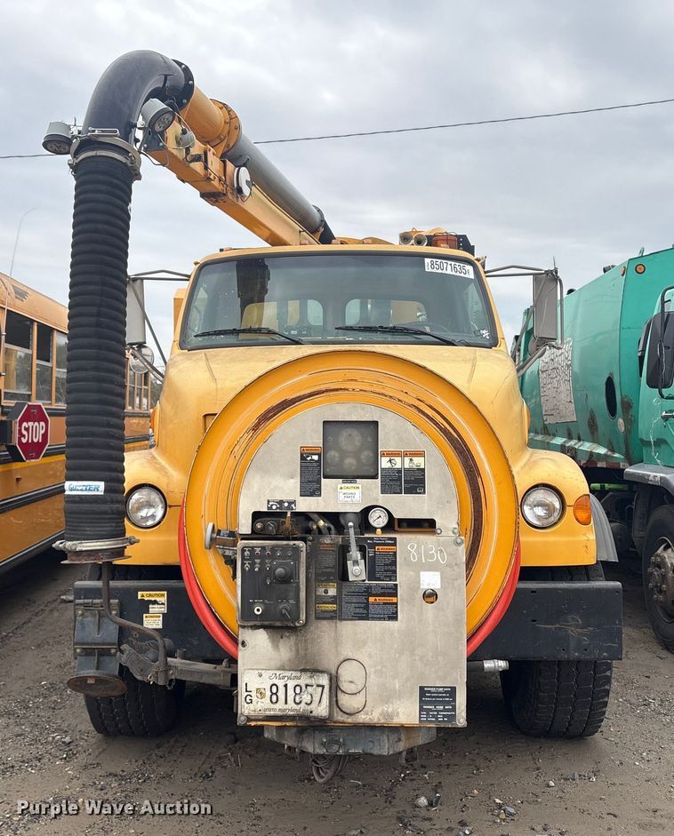 image for item YA1443 2007 Sterling L7500 sewer jetter truck