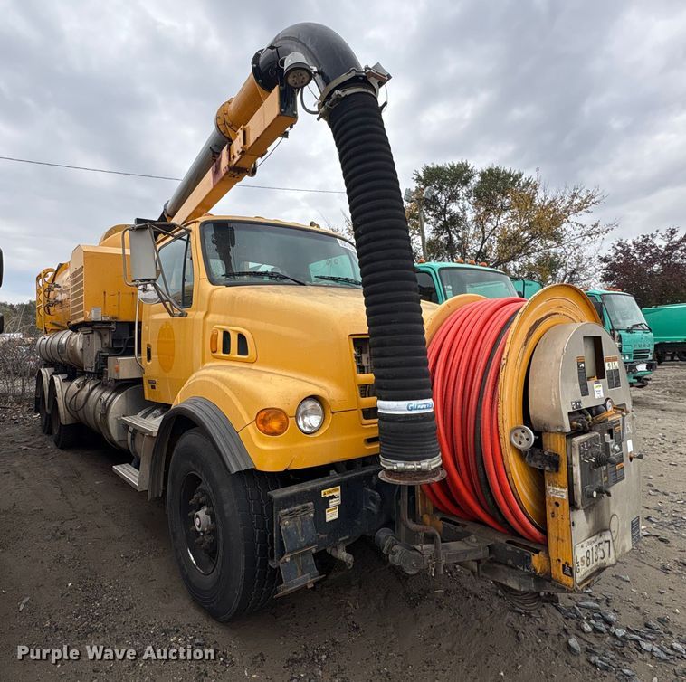 image for item YA1443 2007 Sterling L7500 sewer jetter truck